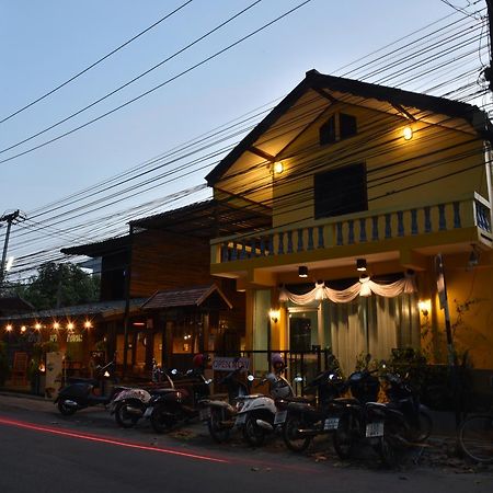 Pama Guesthouse Chiang Mai Exteriör bild