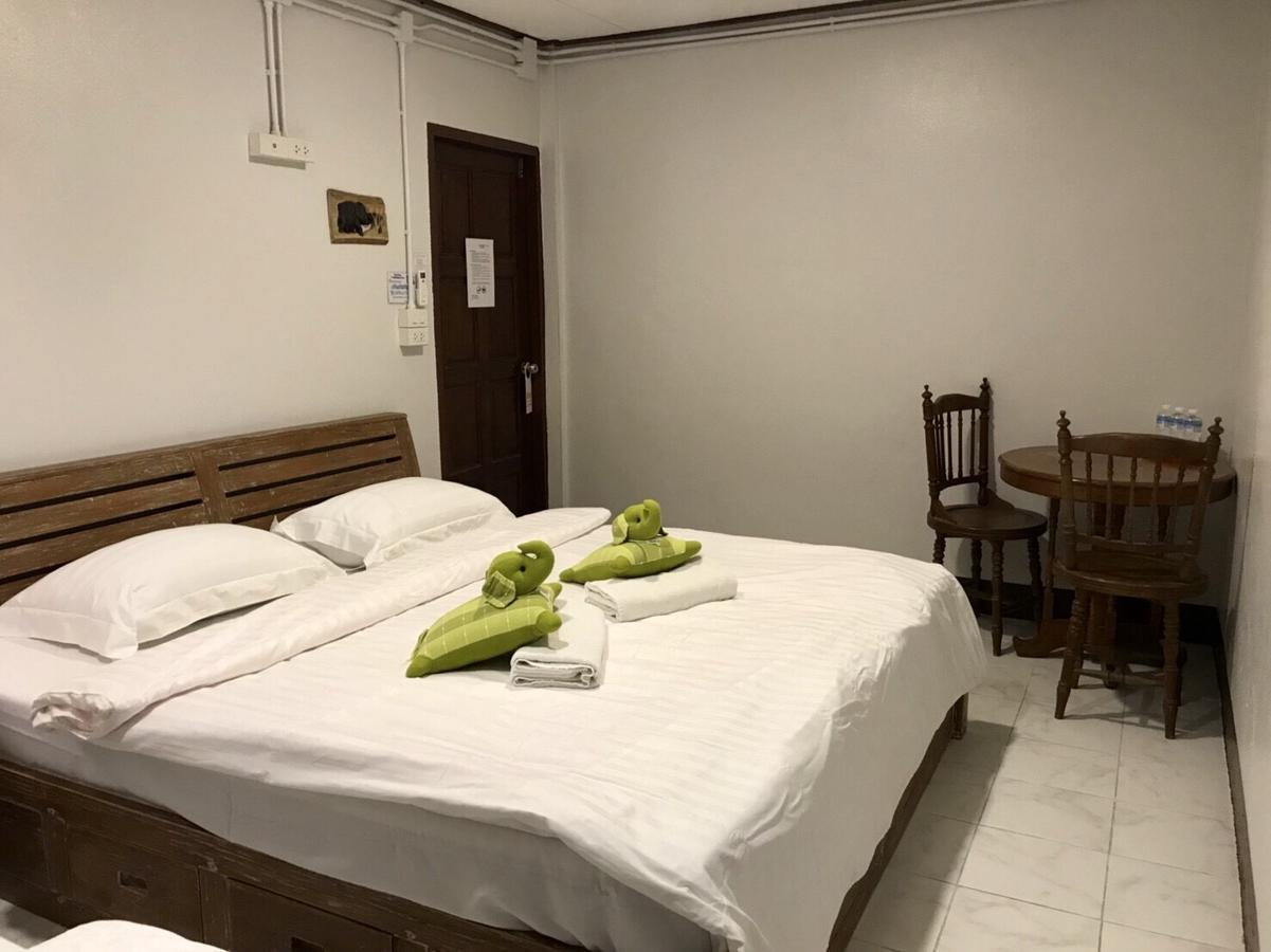 Pama Guesthouse Chiang Mai Exteriör bild